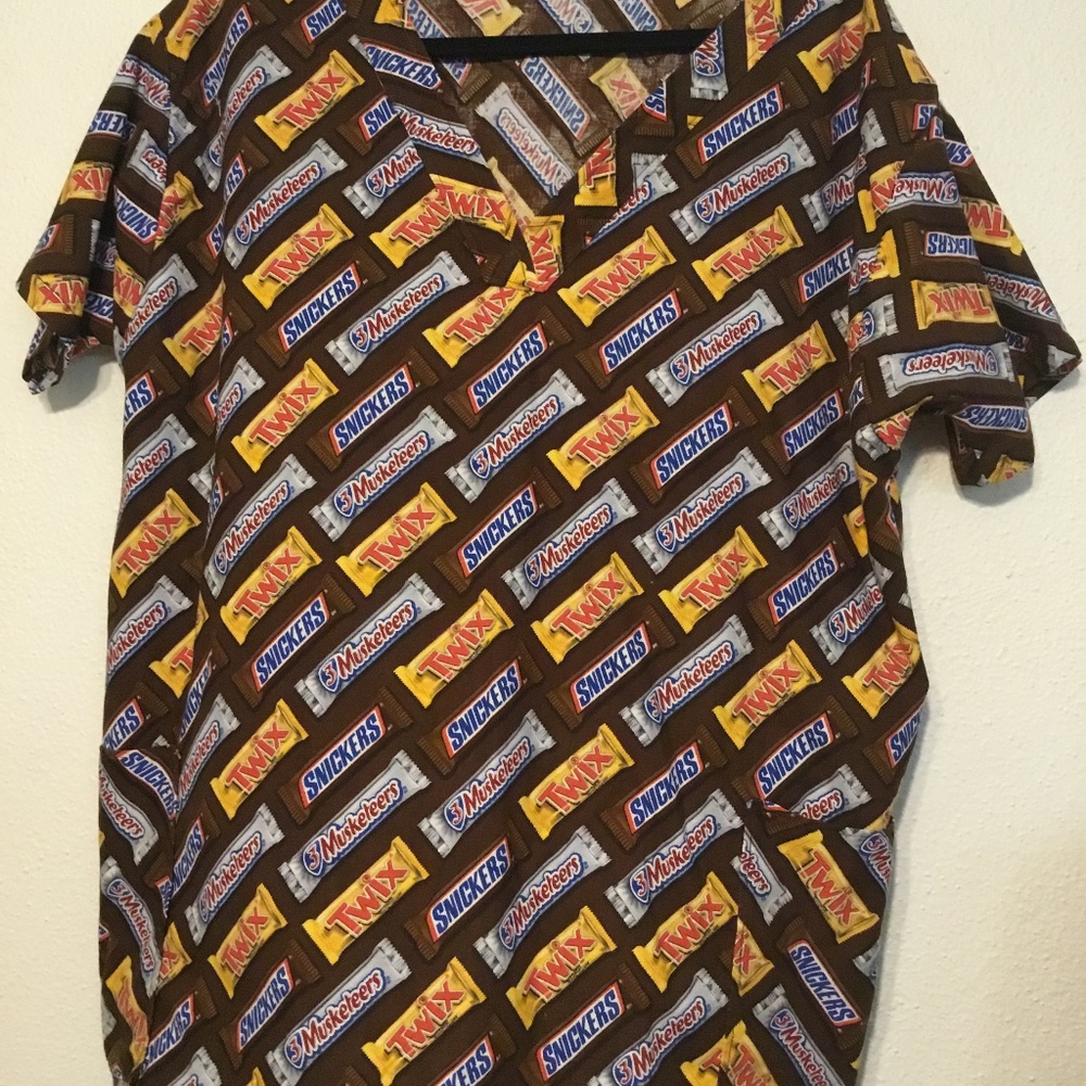 SCRUB TOP...candy bars